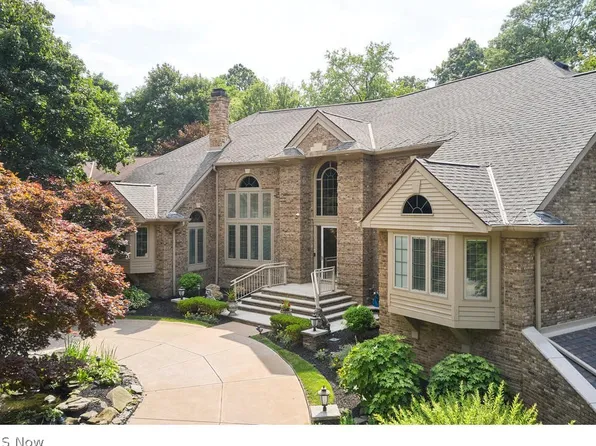 6430 Brecksville Rd, Independence, OH 44131