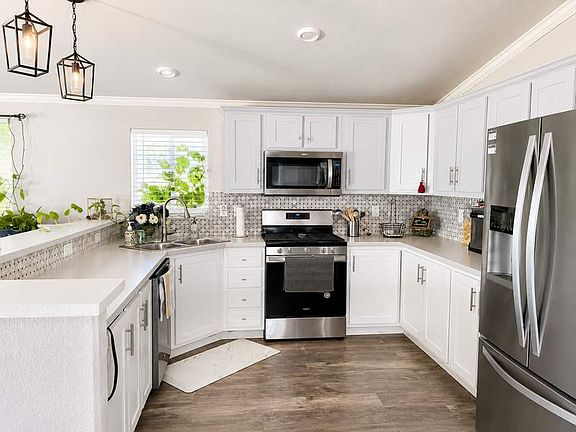 4th image of 3300 E Broadway Rd #143