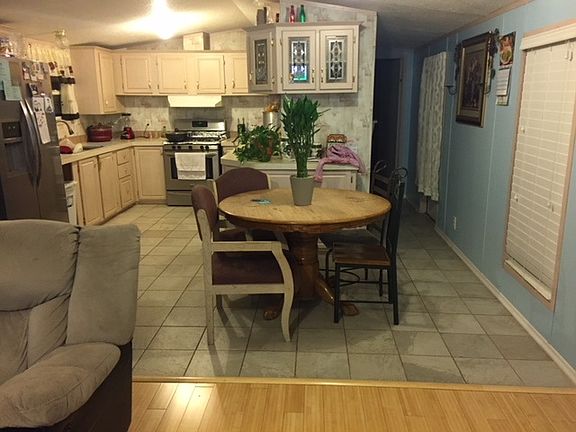 4th image of 570 Eastwood Dr