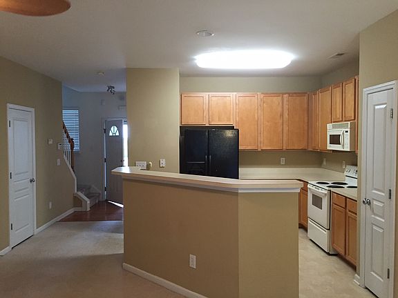 3rd image of 8344 Chaceview Ct