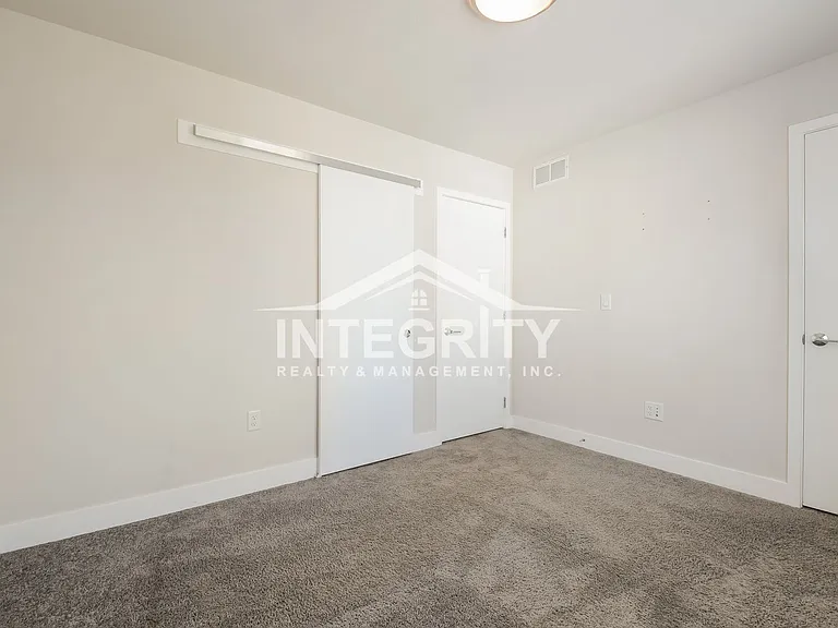 5557 W 10th Ave — Photo 29
