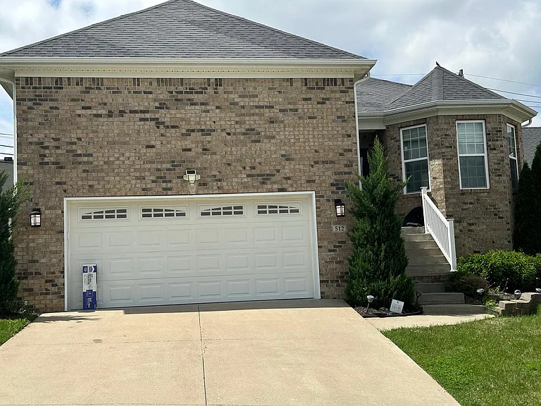 512 Hawks Nest Point — Photo 1