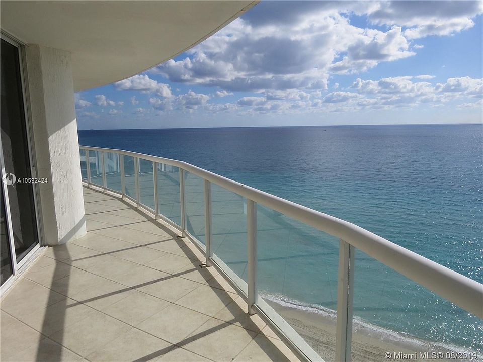 2nd image of 18671 Collins Ave
