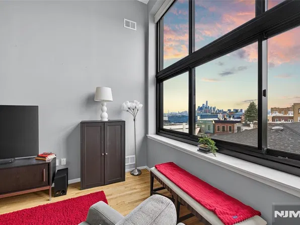 518-536 Gregory Avenue #A316, Weehawken, NJ 07086