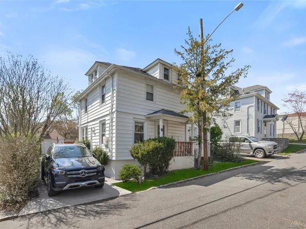 3 3RD Street, Greenvale, NY 11548