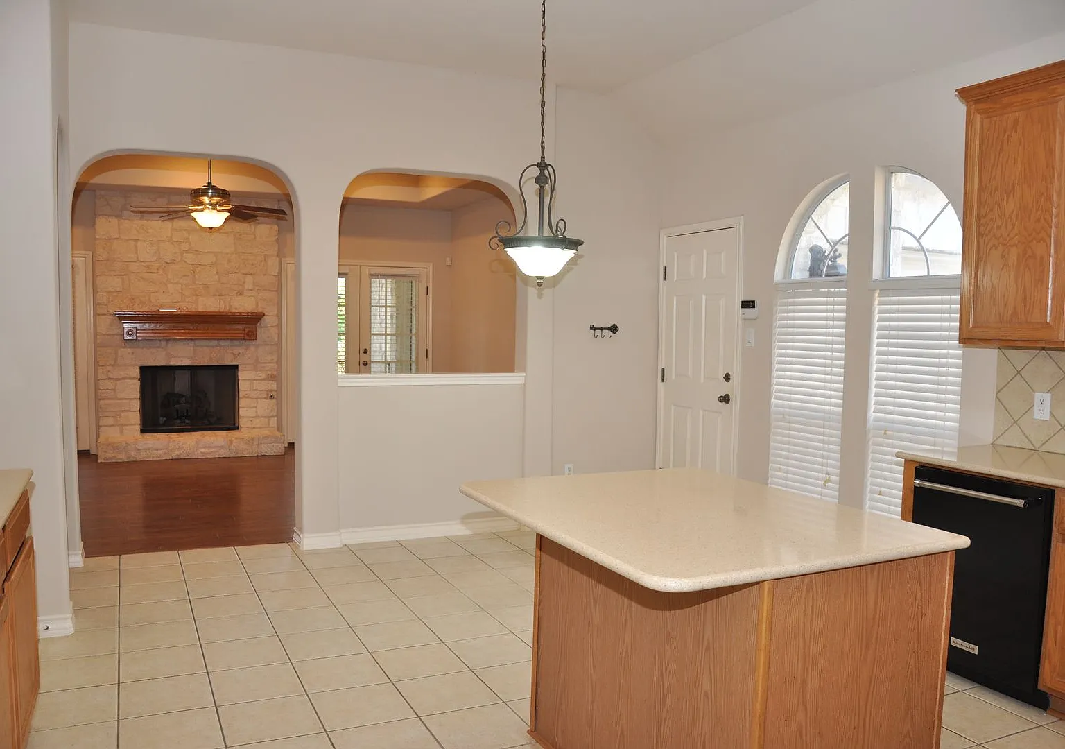 3 Bedroom 2 Bath W/ Great Office Space in Avery Ranch — Photo 4
