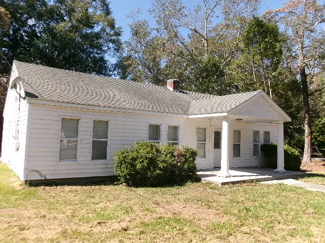 221 Bay St — Photo 1