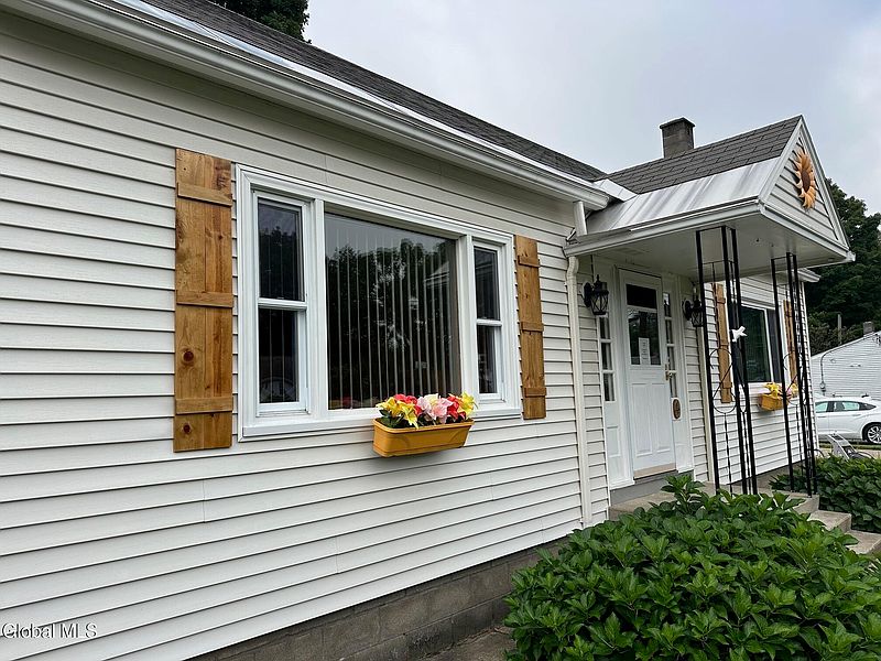 4th image of 4 Kelly Avenue