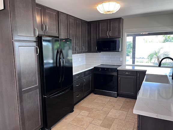 5th image of 1201 E Escondido Dr
