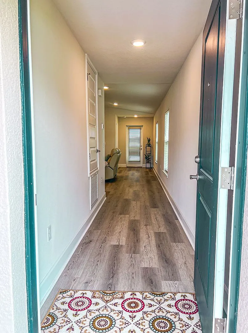 Beautiful 3 Bedroom Home with Pond View & No Rear Neighbors — Photo 4