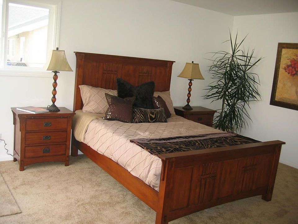 2nd image of 22907 Meyler Ave