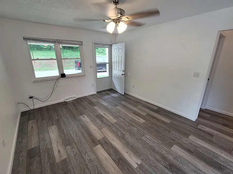 17230 Peaceful Ln — Photo 7