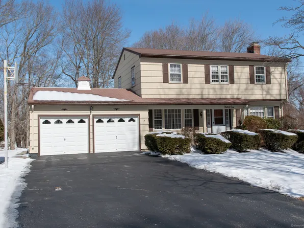 36 Spoke Drive, Shelton, CT 06484