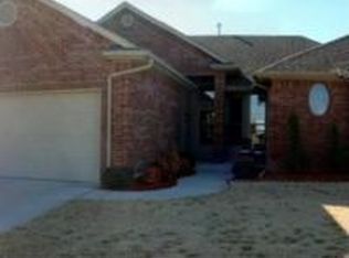 1740 SW 33rd St, Moore, OK 73160