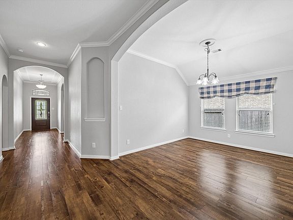 4th image of 21319 Sweet Auburn Lane