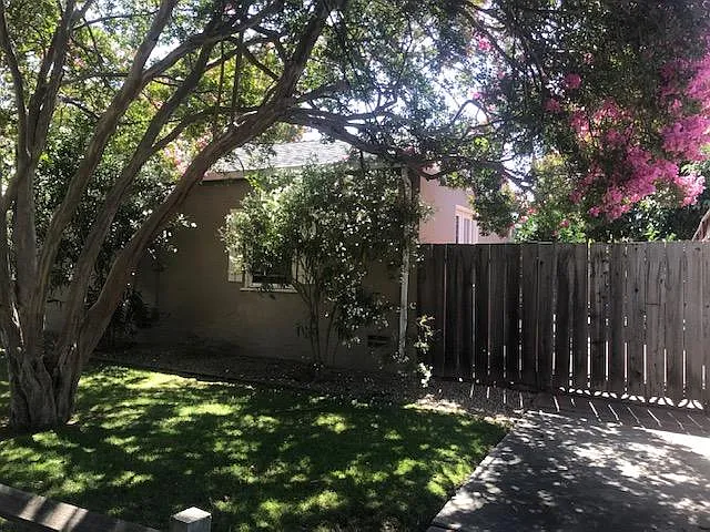 501 S 14th St — Photo 22