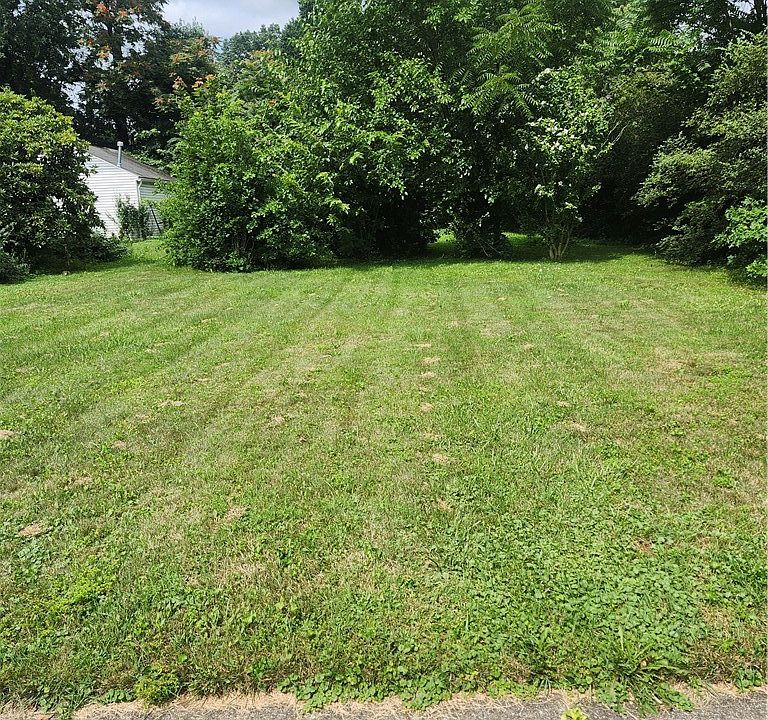 1st image of 66 Holcomb Ave