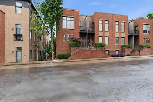 334 Van Buren St Photo 1