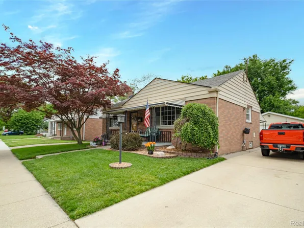 1621 E Pearl Ave, Hazel Park, MI 48030