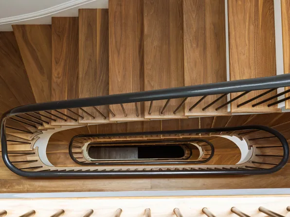 354 West 20th Street image 24 of 25