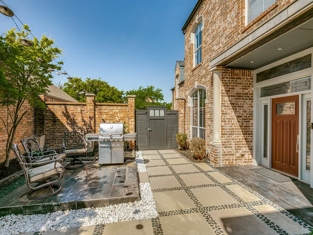3 bed, 3690 sqft, $6,000 — Photo 4