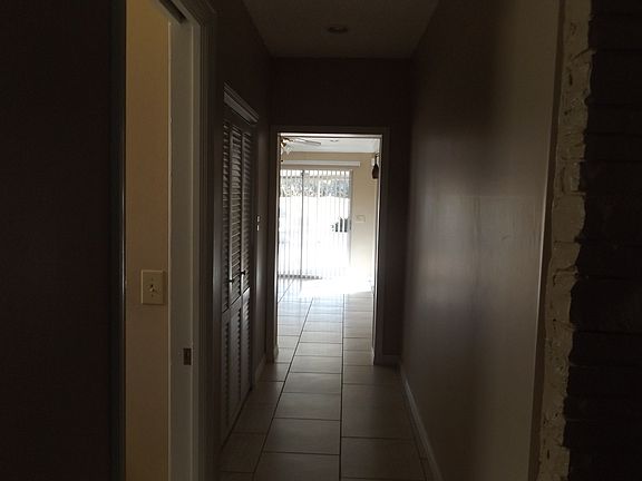 5th image of 630 S Grant St