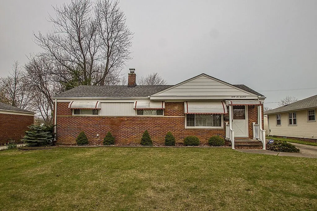 3600 Glenbar Dr photo 1