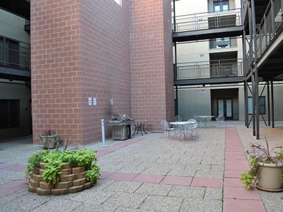4th image of 2150 S Main St Ste 218