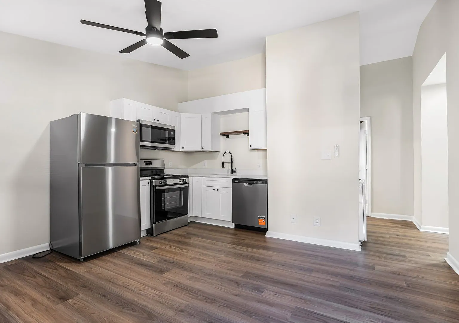 Modern Off Campus Student Living at The Ramsey - Chapel Hill! — Photo 2