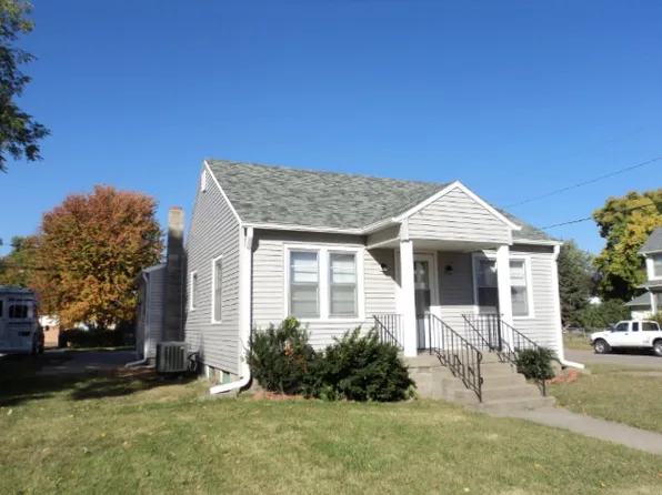 1749 North Dr #D, Fremont, NE 68025