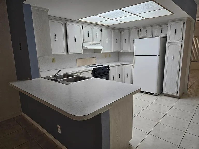 7904 NW 70th Ct #1-2 — Photo 15