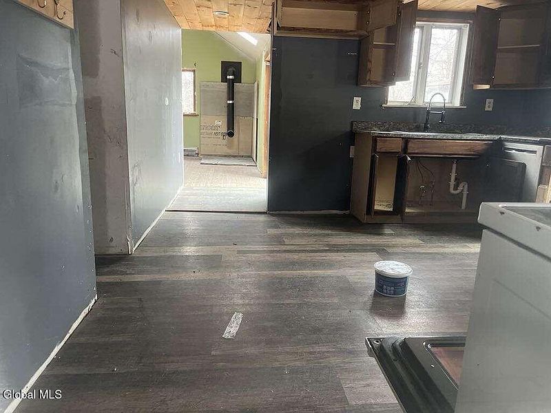 4th image of 55 Academy Street