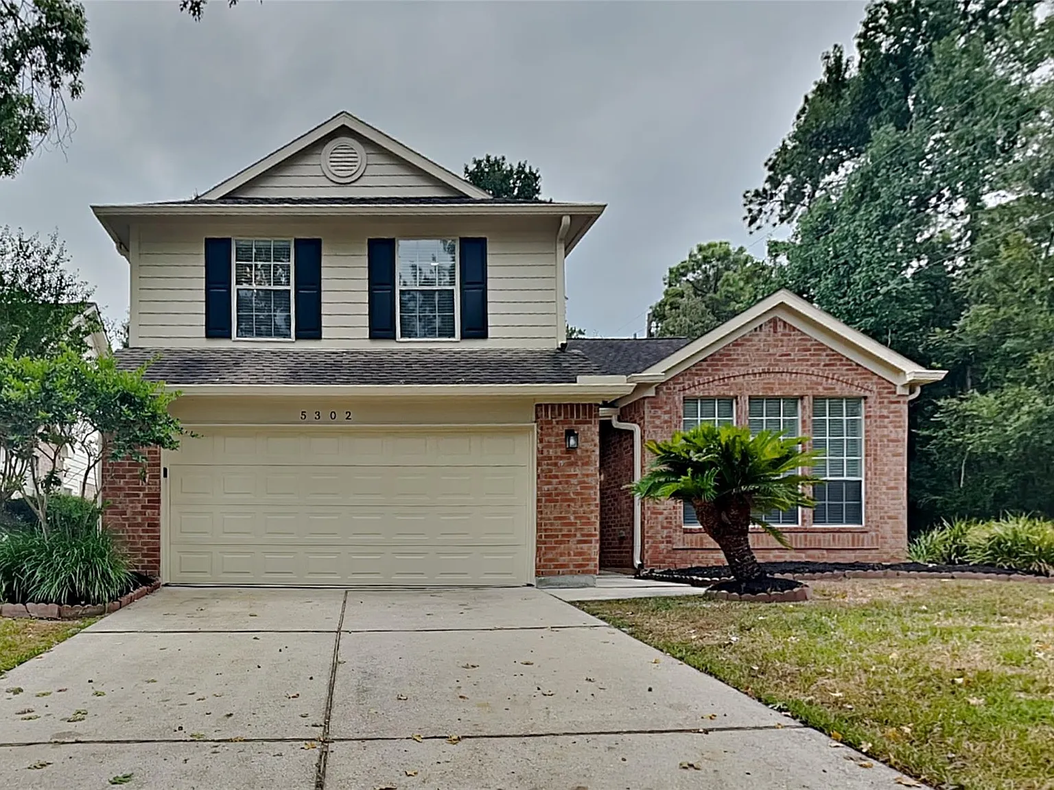 3 bed, 2.5 bath, 2068 sqft, $2,325 — Photo 1