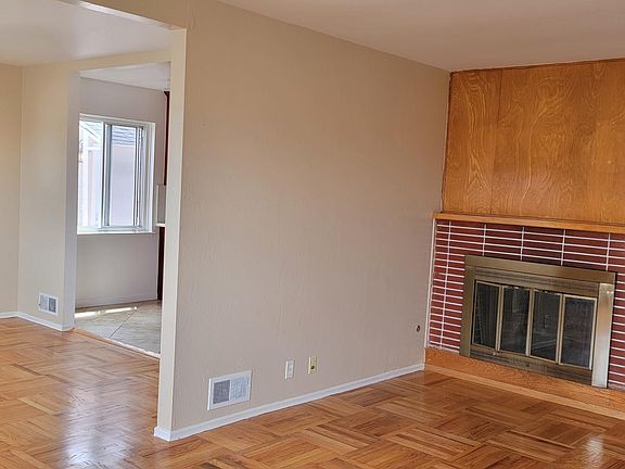 3rd image of 213 Alta Loma Ave