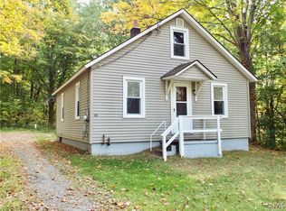 88 Perfield Rd, Central Square, NY 13036