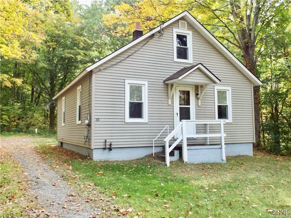 88 Perfield Rd, Central Square, NY 13036