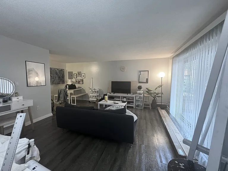 15 Francis St #12 — Photo 7