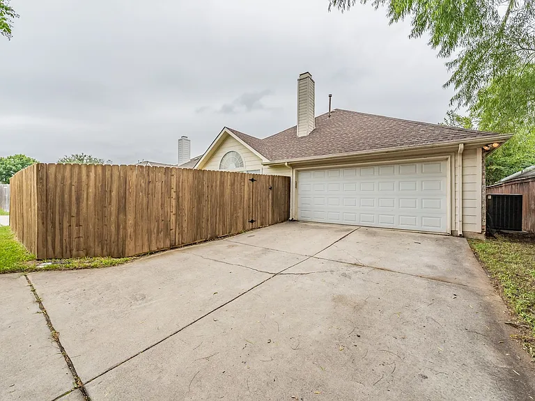 4728 Grant Park Ave — Photo 36