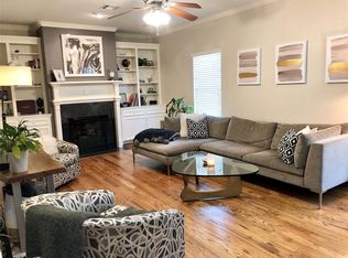 319 W 10th St UNIT B, Houston, TX 77008