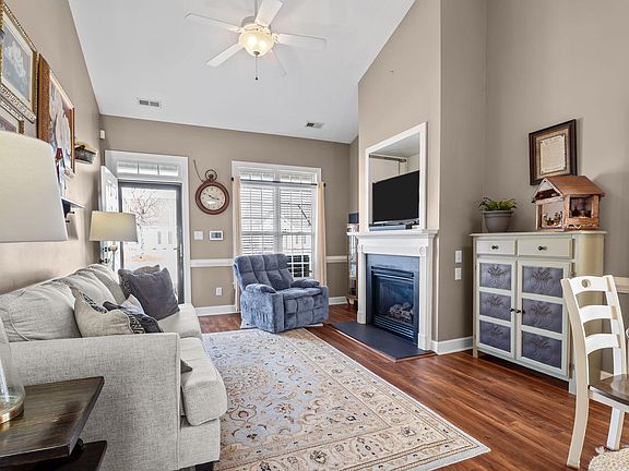 3rd image of 4606A Rochester Ct NW