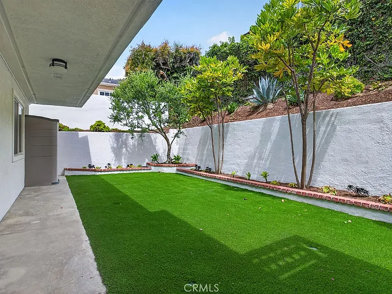 720 Emerald Bay — Photo 38