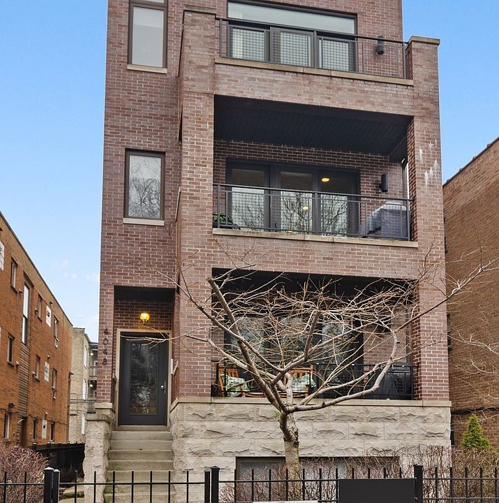 1st image of 4048 N California Ave #2