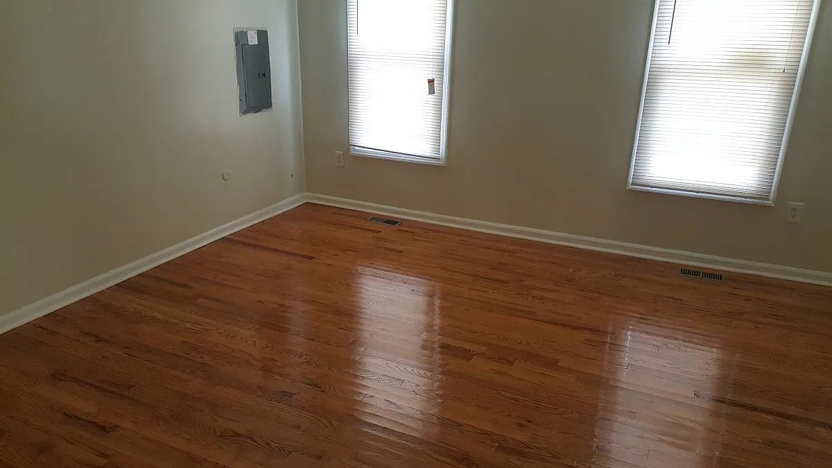 1 bed, 1200 sqft, $2,000 — Photo 2