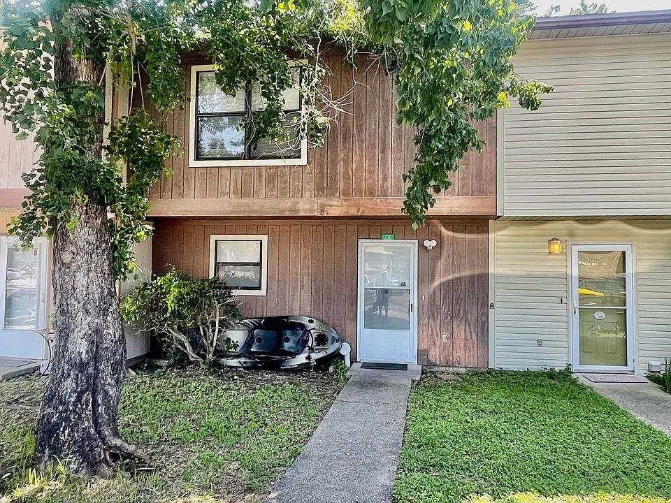 1st image of 23 Wright Parkway C