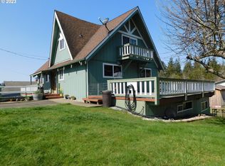 2030 King Ln, Myrtle Point, OR 97458