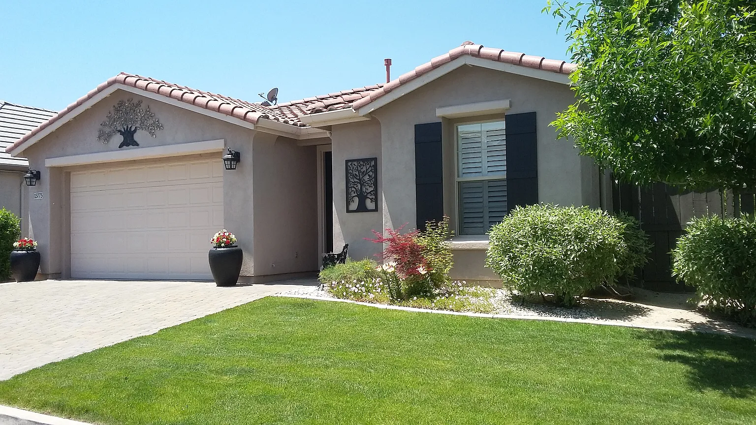 13775 Seabiscuit Dr photo 1