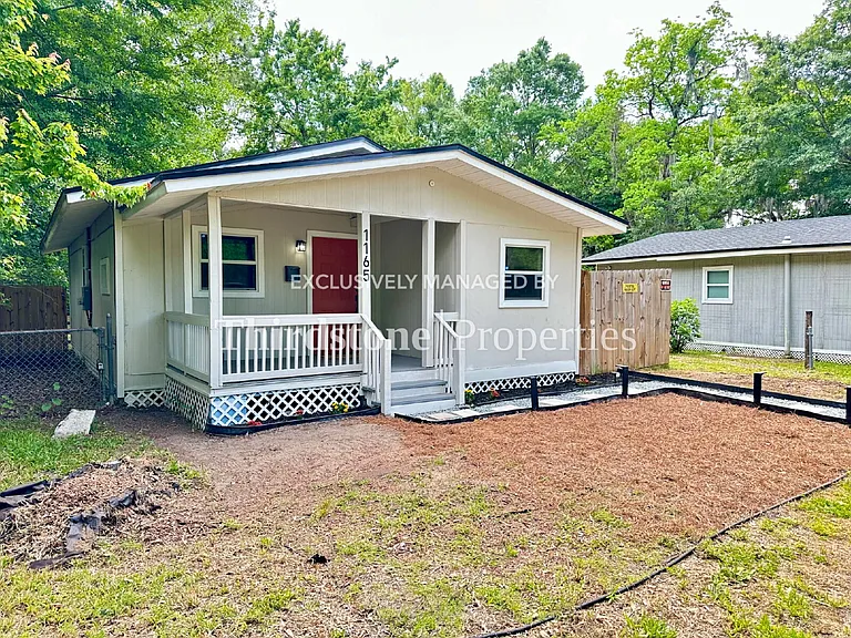 1165 Orton St — Photo 2