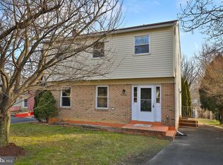 1563 Fitzwatertown Rd, Willow Grove, PA 19090