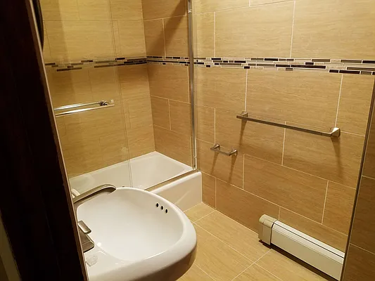 Rented by US # 1 Realty | media 29