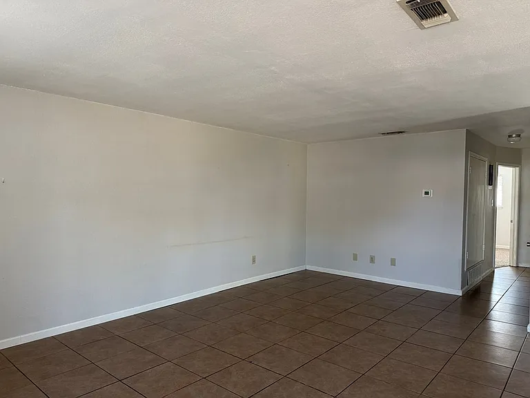 407 W Spruce Ave #A-1 — Photo 3